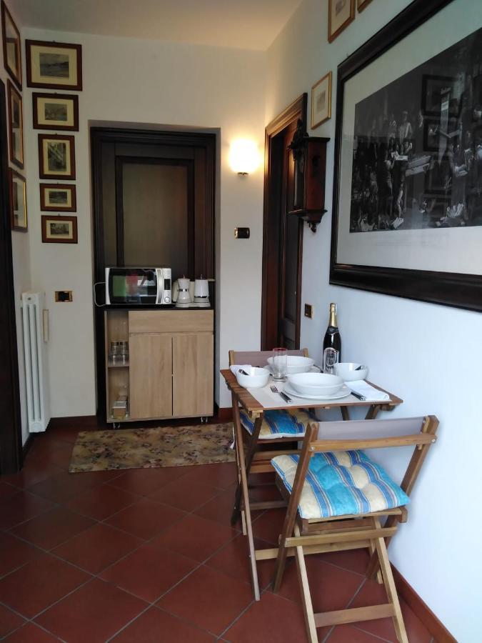 Casa Intignano - Camera Con Bagno E Portico Vista Lago เตรเมสโซ ภายนอก รูปภาพ