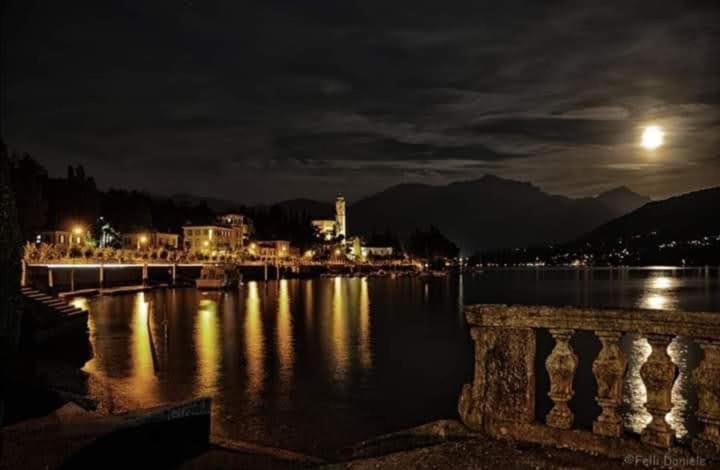 Casa Intignano - Camera Con Bagno E Portico Vista Lago เตรเมสโซ ภายนอก รูปภาพ