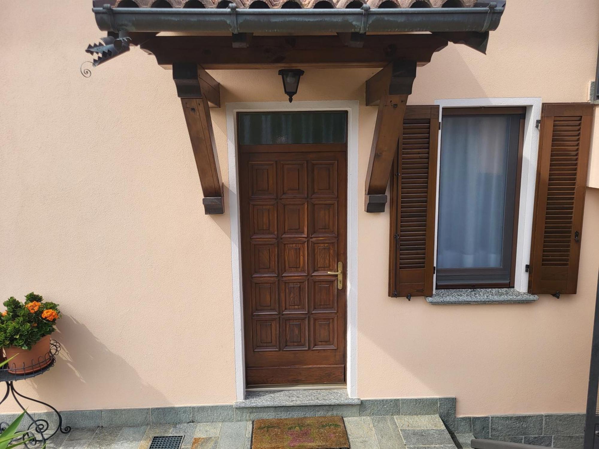 Casa Intignano - Camera Con Bagno E Portico Vista Lago เตรเมสโซ ภายนอก รูปภาพ